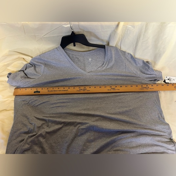 Two V-neck t-shirts women 2xlg Blue & gray Ideology - Picture 8 of 14